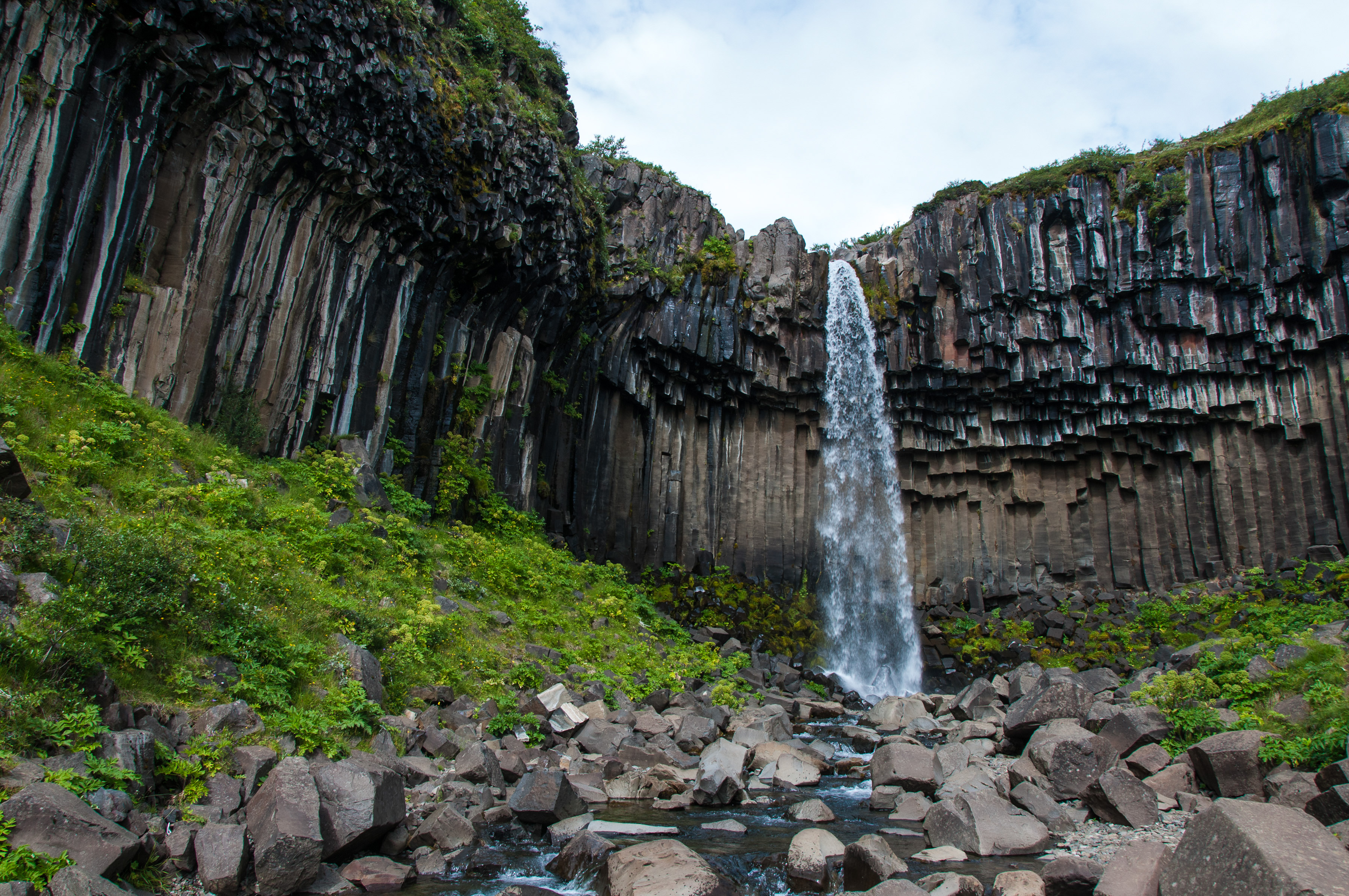 Basaltsäulen, Svartifoss Wasserfall